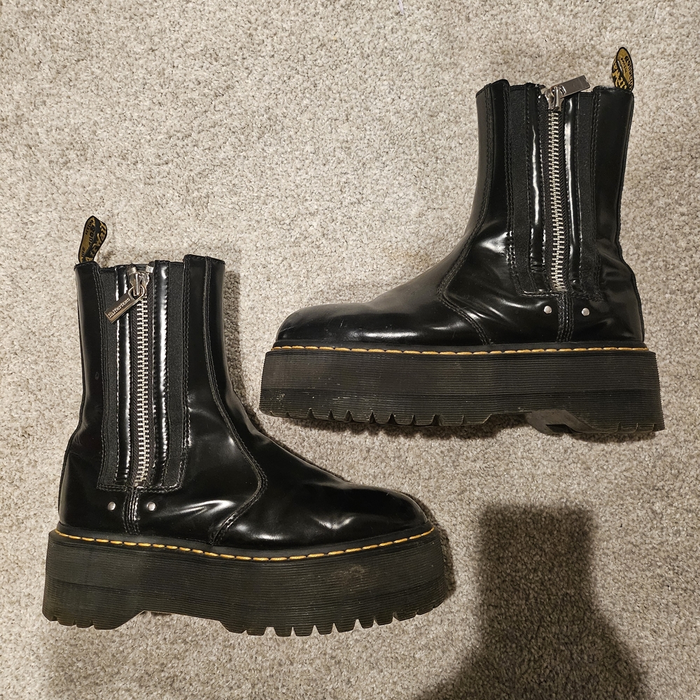 Dr. Martens 2976 Max Leather Platform Chelsea Boots